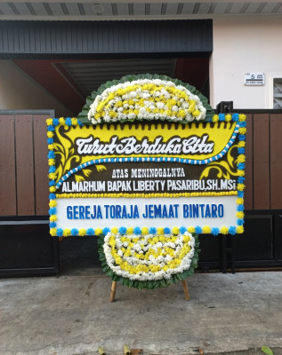 Papan Bunga Duka di Banggai Laut